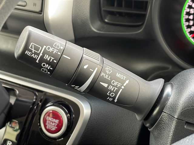 ホンダ Ｎ ＢＯＸ G Lパッケージ 山形県 2016(平28)年 4.9万km プレミアムホワイトパールⅡ 禁煙者/ワンオーナー/純正ナビ/Bluetooth/CD/AM/FM/ワンセグTV/バックカメラ/シートヒーター（D/N席）/片側パワースライド/横滑り防止装置　/アイドリングストップ/電格ミラー/ミラーヒーター/ヘッドライトレベライザー/ETC/ECON/純正フロアマット/盗難防止装置/スタッドレスタイヤ付き（純正アルミホイール）