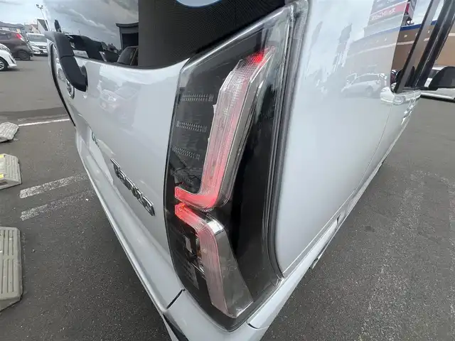 ダイハツ タント カスタム X 秋田県 2019(令1)年 4.7万km シャイニングホワイトパール ４WD/LEDヘッドライト/純正ナビ/衝突軽減システム/フルセグ/全方位カメラ/両側パワスラ/純正アルミ/純正エアロパーツ/前席シートヒーター/アイドリングストップ/コーナーセンサー/プッシュスタート/純正フロアマット/純正ドアバイザー/ETC/社外エンジンスターター/ドライブレコーダー/ステアリングスイッチ/オートライト/オートエアコン/パワーステアリング/パワーウィンドウ/横滑り防止/盗難防止装置/レベライザー/電動格納ウィンカーミラー/保証書/取扱説明書/記録簿