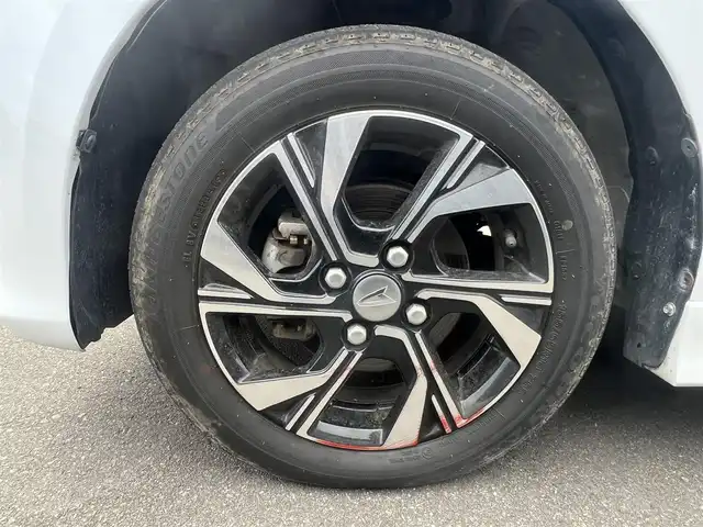 ダイハツ タント カスタム X 秋田県 2019(令1)年 4.7万km シャイニングホワイトパール ４WD/LEDヘッドライト/純正ナビ/衝突軽減システム/フルセグ/全方位カメラ/両側パワスラ/純正アルミ/純正エアロパーツ/前席シートヒーター/アイドリングストップ/コーナーセンサー/プッシュスタート/純正フロアマット/純正ドアバイザー/ETC/社外エンジンスターター/ドライブレコーダー/ステアリングスイッチ/オートライト/オートエアコン/パワーステアリング/パワーウィンドウ/横滑り防止/盗難防止装置/レベライザー/電動格納ウィンカーミラー/保証書/取扱説明書/記録簿