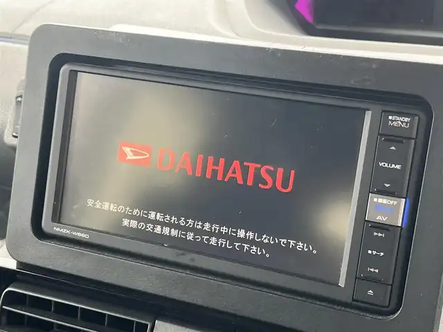 ダイハツ タント カスタム X 秋田県 2019(令1)年 4.7万km シャイニングホワイトパール ４WD/LEDヘッドライト/純正ナビ/衝突軽減システム/フルセグ/全方位カメラ/両側パワスラ/純正アルミ/純正エアロパーツ/前席シートヒーター/アイドリングストップ/コーナーセンサー/プッシュスタート/純正フロアマット/純正ドアバイザー/ETC/社外エンジンスターター/ドライブレコーダー/ステアリングスイッチ/オートライト/オートエアコン/パワーステアリング/パワーウィンドウ/横滑り防止/盗難防止装置/レベライザー/電動格納ウィンカーミラー/保証書/取扱説明書/記録簿