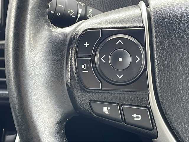 トヨタ ヴォクシー ZS 煌Ⅲ 三重県 2020(令2)年 5万km ホワイトパールクリスタルシャイン 純正９型ナビ　/両側電動ドア　/バックカメラ　/純正ドライブレコーダー　/純正ビルトインＥＴＣ２．０　/衝突軽減　/車線抑制　/クルーズコントロール　/先行車発進お知らせ　/ＬＥＤヘッドライト　/フォグライト　/禁煙車