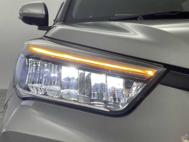 トヨタ ライズ Z 群馬県 2024(令6)年 0.5万km スムースグレーマイカメタリック 純正ディスプレイオーディオ　パノラミックビューモニター　レーダークルーズコントロール　ＢＳＭ　ＬＥＤ　ＡＨＢ　シートヒーター　純正１７インチＡＷ　ステアリングリモコン　ＥＴＣ　スマートキー　禁煙車