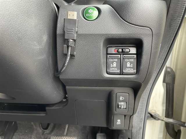 ホンダ Ｎ ＢＯＸ G 福島県 2013(平25)年 9.6万km プレミアムホワイトパール ４WD/両側パワースライドドア /社外メモリナビ/バックカメラ/Bluetooth接続/ドライブレコーダー/プッシュスタート/社外Egスターター/純正14インチAW/取説書