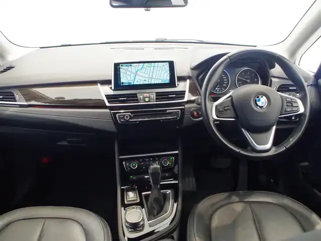 ＢＭＷ ２１８ｄ アクティブツアラー 岐阜県 2017(平29)年 3.5万km ミネラルホワイト クルーズコントロール　/アンビエントライト　/電動リアゲート　/パワーシート　/バックカメラ　/シートヒーター　/オートライト　/純正ナビ