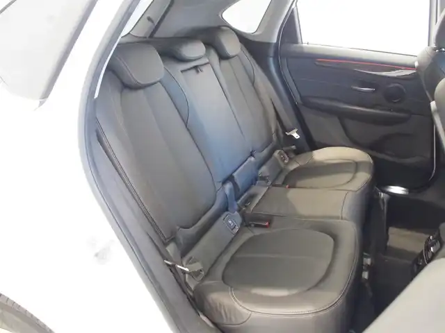 ＢＭＷ ２１８ｄ アクティブツアラー 岐阜県 2017(平29)年 3.5万km ミネラルホワイト クルーズコントロール　/アンビエントライト　/電動リアゲート　/パワーシート　/バックカメラ　/シートヒーター　/オートライト　/純正ナビ