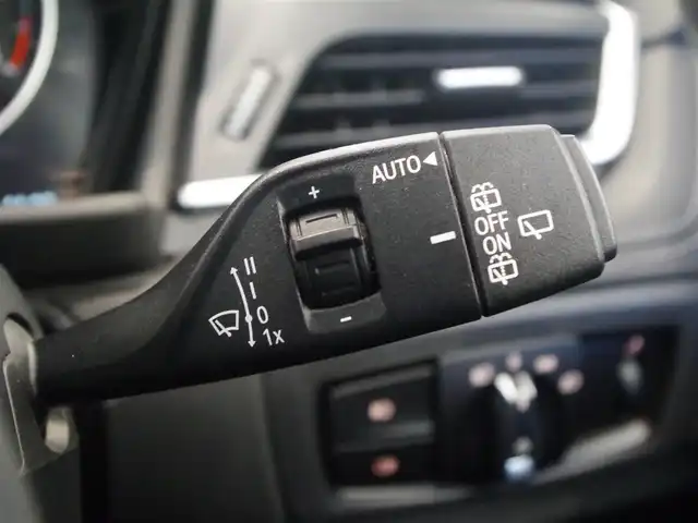 ＢＭＷ ２１８ｄ アクティブツアラー 岐阜県 2017(平29)年 3.5万km ミネラルホワイト クルーズコントロール　/アンビエントライト　/電動リアゲート　/パワーシート　/バックカメラ　/シートヒーター　/オートライト　/純正ナビ