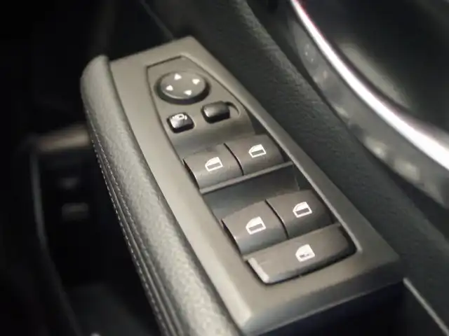 ＢＭＷ ２１８ｄ アクティブツアラー 岐阜県 2017(平29)年 3.5万km ミネラルホワイト クルーズコントロール　/アンビエントライト　/電動リアゲート　/パワーシート　/バックカメラ　/シートヒーター　/オートライト　/純正ナビ