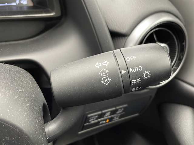 マツダ ＣＸ－３ 15S ツーリング 千葉県 2021(令3)年 2万km スノーフレイクホワイトパールマイカ 全方位カメラ/コーナーセンサー前後/レーンキープアシスト/衝突軽減システム/純正SDナビ/ Bluetooth/CD/DVD/AUX/フルセグTV/ビルトインETC/純正フロアマット/純正16インチアルミホイール/LEDヘッドライト/オートライト/オートハイビーム