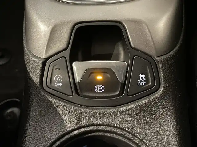 クライスラー・ジープ ジープ コンパス ロンジチュード 静岡県 2018(平30)年 2.2万km パールⅡ U-CONNECTナビ /フルセグＴＶ　ＢＴ　ＵＳＢ　ＡＵＸ /クルコン /Ｒセンサー /スマートキー /プッシュエンジンスタート /ルーフレール /純正１７インチＡＷ /ＥＴＣ２．０ /プライバシーガラス /アイドリングストップ