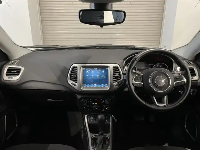 クライスラー・ジープ ジープ コンパス ロンジチュード 静岡県 2018(平30)年 2.2万km パールⅡ U-CONNECTナビ /フルセグＴＶ　ＢＴ　ＵＳＢ　ＡＵＸ /クルコン /Ｒセンサー /スマートキー /プッシュエンジンスタート /ルーフレール /純正１７インチＡＷ /ＥＴＣ２．０ /プライバシーガラス /アイドリングストップ