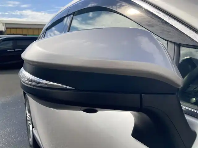 トヨタ ハリアー ハイブリッド Z レザーパッケージ 静岡県 2020(令2)年 6.1万km スティールブロンドM Toyota Safety Sense/純正12.3インチナビ/　AM FM Bluetooth USB AUX/フルセグTV/ビルトインETC2.0/録画機能付きデジタルインナーミラー/LEDオートヘッドランプ/レーダークルーズコントロール/シートヒーター・シートベンチレーション/ハンズフリーパワーバックドア/ステアリングヒーター/純正19インチアルミホイール/前後方クリアランスソナー/ヘッドアップディスプレイ/JBLプレミアムサウンド/アラウンドビューモニター/パワーシート(前席)/ブラックレザーシート