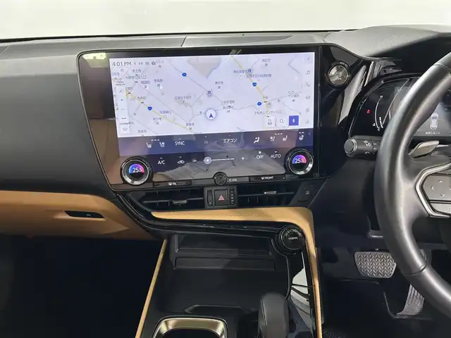 レクサス ＮＸ 250 バージョンL 佐賀県 2023(令5)年 4.2万km ソニッククォーツ 純正14インチディスプレイオーディオ/フルセグTV/Bluetooth/ミラーキャスト/ナビ機能付き/全方位バックカメラ/パノラマサンルーフ/デジタルインナールームミラー/ヘッドアップディスプレイ/衝突被害軽減装置/ブラインドスポットモニター/レーダークルーズコントロール/レーンアシスト/ロードサインアシスト/パーキングサポートブレーキ/オートライト/オートマチックハイビーム/3眼LEDヘッドライト/LEDフォグライト/純正前後ドライブレコーダー/電子パーキング/ブレーキホールド/クリアランスソナー/パワーバックドア/運転席・助手席シートヒーター/運転席・助手席エアシート/運転席・助手席パワーシート/レザーシート/メモリーシート/純正フロアマット/純正20インチアルミホイール/ルーフレール/ISOFIX対応シート