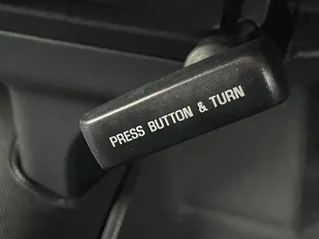 トヨタ ハイエース グランドキャビン 千葉県 2023(令5)年 1.3万km ホワイトパールクリスタルシャイン ファインテックツアラー/４ＷＤ/モデリスタエアロ(F)/トヨタセーフティセンス/・衝突軽減ブレーキ/レーンキープアシスト/・オートハイビーム/クリアランスソナー/社外7インチナビ(MDV-D709BT)/・フルセグ/BT/DVD/CD/全方位カメラ/ステアリングスイッチ/ETC/片側パワースライドドア/LEDヘッドライト/オートライト/フォグライト(社外)/社外センターコンソール/ワイヤレス充電(社外)/スマートキー/プッシュスタート