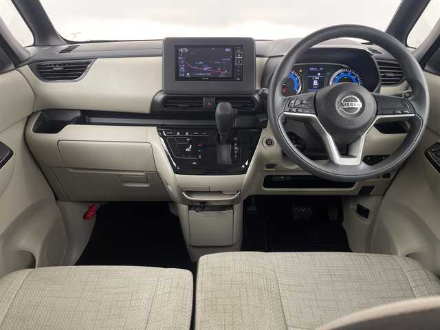 日産 ルークス X 埼玉県 2020(令2)年 5.8万km ホワイトパール 社外ナビ　/両側電動スライドドア　/衝突軽減ブレーキ　/レーンキープアシスト　/アイドリングストップ　/盗難防止措置　/ＥＴＣ　/バックカメラ　/プッシュスタート　/スマートキー　/ステアリングスイッチ　/フロアマット/先行車お知らせ機能/標識認識