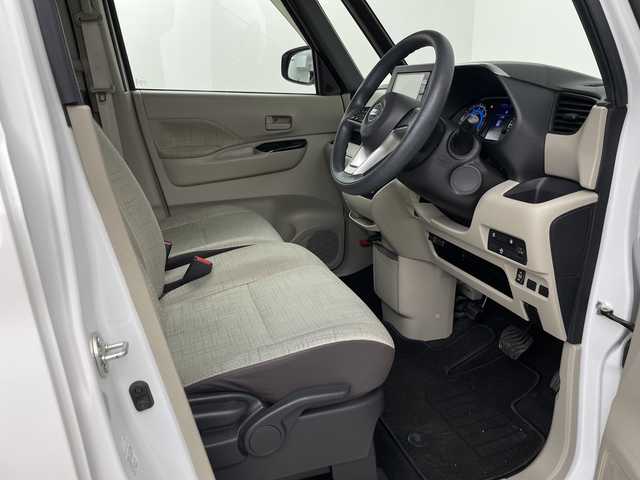 日産 ルークス X 埼玉県 2020(令2)年 5.8万km ホワイトパール 社外ナビ　/両側電動スライドドア　/衝突軽減ブレーキ　/レーンキープアシスト　/アイドリングストップ　/盗難防止措置　/ＥＴＣ　/バックカメラ　/プッシュスタート　/スマートキー　/ステアリングスイッチ　/フロアマット/先行車お知らせ機能/標識認識