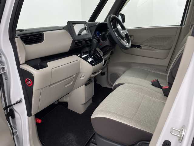 日産 ルークス X 埼玉県 2020(令2)年 5.8万km ホワイトパール 社外ナビ　/両側電動スライドドア　/衝突軽減ブレーキ　/レーンキープアシスト　/アイドリングストップ　/盗難防止措置　/ＥＴＣ　/バックカメラ　/プッシュスタート　/スマートキー　/ステアリングスイッチ　/フロアマット/先行車お知らせ機能/標識認識