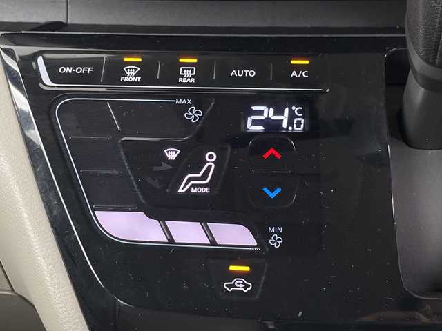 日産 ルークス X 埼玉県 2020(令2)年 5.8万km ホワイトパール 社外ナビ　/両側電動スライドドア　/衝突軽減ブレーキ　/レーンキープアシスト　/アイドリングストップ　/盗難防止措置　/ＥＴＣ　/バックカメラ　/プッシュスタート　/スマートキー　/ステアリングスイッチ　/フロアマット/先行車お知らせ機能/標識認識