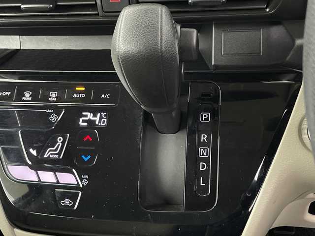 日産 ルークス X 埼玉県 2020(令2)年 5.8万km ホワイトパール 社外ナビ　/両側電動スライドドア　/衝突軽減ブレーキ　/レーンキープアシスト　/アイドリングストップ　/盗難防止措置　/ＥＴＣ　/バックカメラ　/プッシュスタート　/スマートキー　/ステアリングスイッチ　/フロアマット/先行車お知らせ機能/標識認識