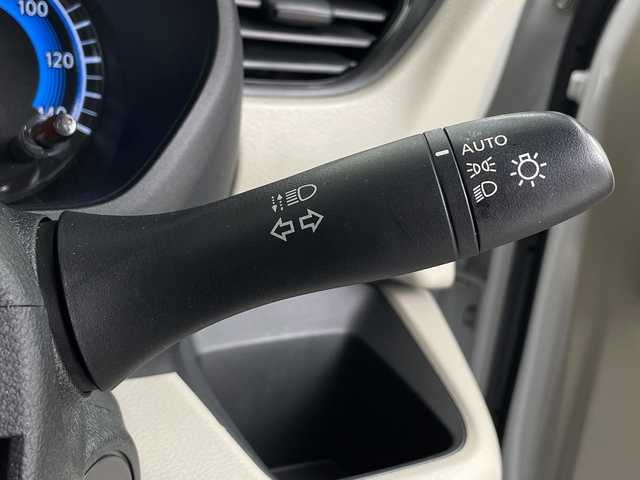 日産 ルークス X 埼玉県 2020(令2)年 5.8万km ホワイトパール 社外ナビ　/両側電動スライドドア　/衝突軽減ブレーキ　/レーンキープアシスト　/アイドリングストップ　/盗難防止措置　/ＥＴＣ　/バックカメラ　/プッシュスタート　/スマートキー　/ステアリングスイッチ　/フロアマット/先行車お知らせ機能/標識認識