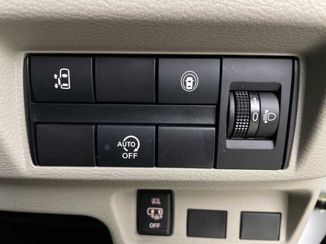 日産 ルークス X 埼玉県 2020(令2)年 5.8万km ホワイトパール 社外ナビ　/両側電動スライドドア　/衝突軽減ブレーキ　/レーンキープアシスト　/アイドリングストップ　/盗難防止措置　/ＥＴＣ　/バックカメラ　/プッシュスタート　/スマートキー　/ステアリングスイッチ　/フロアマット/先行車お知らせ機能/標識認識