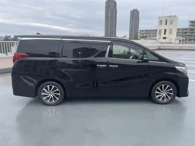 トヨタ アルファード エグゼクティブ ラウンジ 東京都 2017(平29)年 2.3万km ブラック 純正SDナビ/純正フリップダウンモニター/黒皮シート/サンルーフ/バックカメラ/シートヒーター/エアシート/ステアリングヒーター/両側パワースライドドア/JBLサラウンドシステム/純正１７インチアルミ/ビルトインETC/タッチパネル式ミラー型ドライブレコーダー/（CAR-098)/ビルトインETC/エンジンプッシュボタン/PCS（プリクラッシュセーフティー）/クリアランスソナー/スマートストップ/バイザー・マット/スペアキー１本/保証書・取説・ナビ説