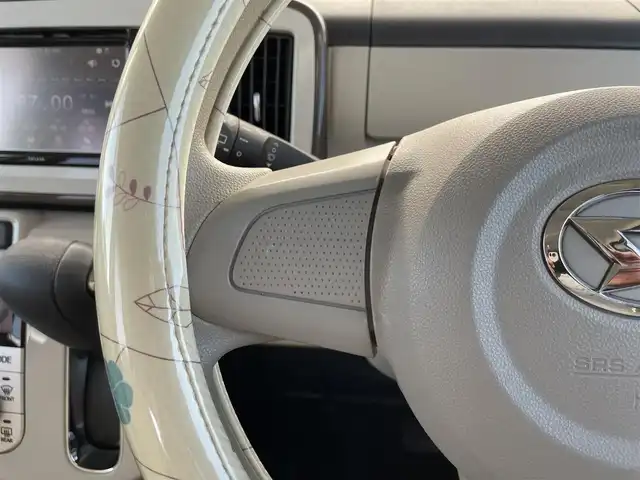 ダイハツ ムーヴ キャンバス X メイクアップ SA Ⅱ 宮崎県 2016(平28)年 4.2万km パールホワイトⅢ/ナチュラルベージュマイカメタリック 2トーン 純正ナビ/（DVD、CD再生機能付き）/アイドリングストップ/パワースタアリング/パワーウィンドウ/エアバックW/プッシュスタート/ドライブレコーダー/純正フロアマット/純正LEDヘッドライト/純正アルミホイール/オートライト機能/横滑り防止装置/衝突被害軽減システム/盗難防止装置/スマートキー/両側スライドドア/電格ミラー/ABS/AAC