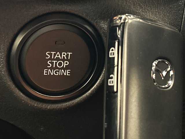 マツダ マツダ３ファストバック 20S ブラックトーンED 岐阜県 2023(令5)年 5.9万km ソウルレッドクリスタルM マツダ・プロアクティブ・セーフティ/アダプティブクルーズコントロール/レーンキープアシスト/衝突軽減システム/HUD/BSM/純正ナビ/全方位モニター/フルセグTV/Bluetooth/DVD再生/コーナーセンサー前後/スマートキー/プッシュスタート/アイドリングストップ/LEDヘッドライト/オートライト/純正マット/純正アルミホイール