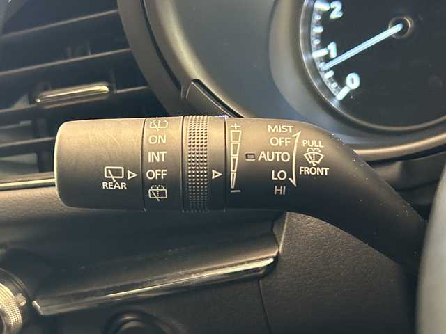 マツダ マツダ３ファストバック 20S ブラックトーンED 岐阜県 2023(令5)年 5.9万km ソウルレッドクリスタルM マツダ・プロアクティブ・セーフティ/アダプティブクルーズコントロール/レーンキープアシスト/衝突軽減システム/HUD/BSM/純正ナビ/全方位モニター/フルセグTV/Bluetooth/DVD再生/コーナーセンサー前後/スマートキー/プッシュスタート/アイドリングストップ/LEDヘッドライト/オートライト/純正マット/純正アルミホイール