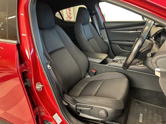 マツダ マツダ３ファストバック 20S ブラックトーンED 岐阜県 2023(令5)年 5.9万km ソウルレッドクリスタルM マツダ・プロアクティブ・セーフティ/アダプティブクルーズコントロール/レーンキープアシスト/衝突軽減システム/HUD/BSM/純正ナビ/全方位モニター/フルセグTV/Bluetooth/DVD再生/コーナーセンサー前後/スマートキー/プッシュスタート/アイドリングストップ/LEDヘッドライト/オートライト/純正マット/純正アルミホイール