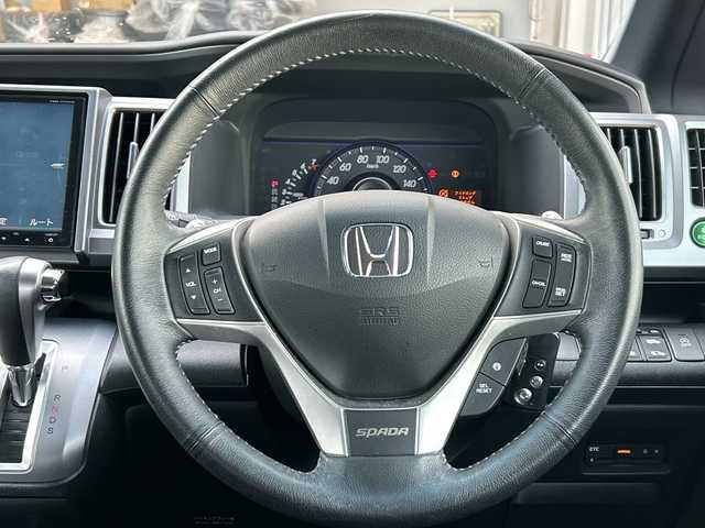 ホンダ ステップワゴン スパーダ Z クールスピリット 富山県 2014(平26)年 8.4万km プレミアムスパークルブラックパール 純正9インチナビ/型式：VXM-145VFNi/【DVD/CD/Bluetooth/ワンセグTV】/純正フリップダウンモニター/型式：VM108N/バックカメラ/両側パワースライドドア/クルーズコントロール/ハーフレザーシート/横滑り防止装置/盗難防止装置/純正17インチAW/ビルトインETC/純正フロアマット/スマートキー