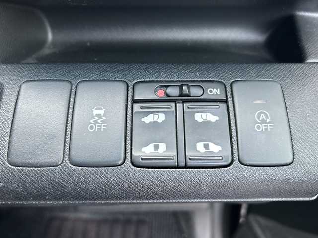 ホンダ ステップワゴン スパーダ Z クールスピリット 富山県 2014(平26)年 8.4万km プレミアムスパークルブラックパール 純正9インチナビ/型式：VXM-145VFNi/【DVD/CD/Bluetooth/ワンセグTV】/純正フリップダウンモニター/型式：VM108N/バックカメラ/両側パワースライドドア/クルーズコントロール/ハーフレザーシート/横滑り防止装置/盗難防止装置/純正17インチAW/ビルトインETC/純正フロアマット/スマートキー