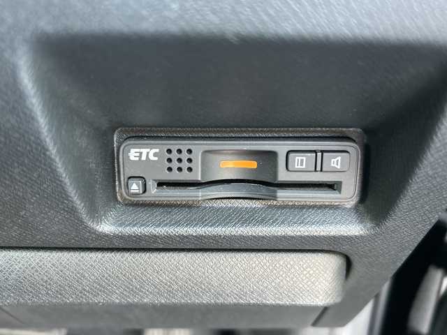 ホンダ ステップワゴン スパーダ Z クールスピリット 富山県 2014(平26)年 8.4万km プレミアムスパークルブラックパール 純正9インチナビ/型式：VXM-145VFNi/【DVD/CD/Bluetooth/ワンセグTV】/純正フリップダウンモニター/型式：VM108N/バックカメラ/両側パワースライドドア/クルーズコントロール/ハーフレザーシート/横滑り防止装置/盗難防止装置/純正17インチAW/ビルトインETC/純正フロアマット/スマートキー