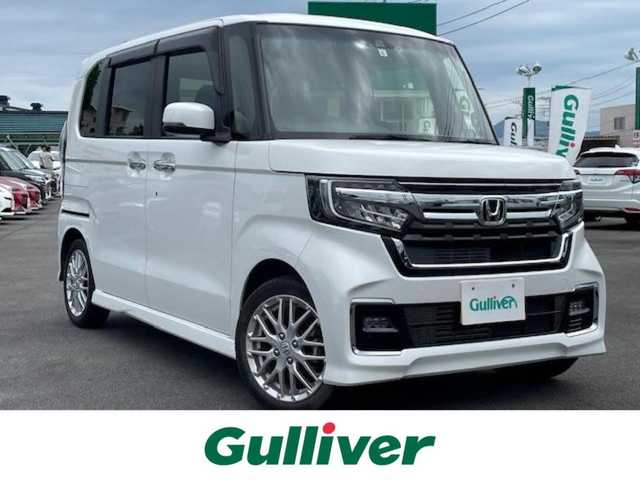 ホンダ Ｎ ＢＯＸ カスタム L ターボ 静岡県 2021(令3)年 3.9万km プラチナホワイトパール ●純正８型ナビ/(フルセグ/CD/DVD/Bluetooth)/●ハーフレザーシート/●前席シートヒーター/●ターボ/●バックカメラ/●追従型クルーズコントロール/●衝突軽減ブレーキ/●レーンキープアシスト/●後方コーナーセンサー/●ＬＥＤヘッドライト＆フォグランプ/●オートライト/●革巻きステアリング/●ステアリングスイッチ/●パドルシフト/●両側電動スライドドア/●ナビ連動型ドライブレコーダー/●ETC/●フロアマット/●ドアバイザー/●スマートキー/●プッシュスタート/●スペアキー×1/●純正15インチアルミホイール/●W＋サイド＋カーテンSRS＋ABS/●保証書/●取扱説明書