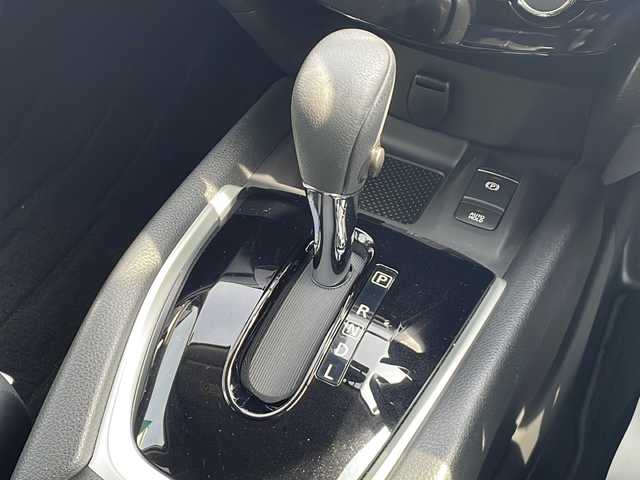 日産 エクストレイル 20X 静岡県 2018(平30)年 1万km ブリリアントホワイトパール プロパイロット/純正メーカーナビ（MM517D-L）/CD/DVD再生可能/Bluetooth/フルセグTV/全方位/バックカメラ/防水合成シート/パワーバックドア/前後ソナー/純正アルミホイール/電子パーキング/本革ステアリング/アイドリングストップ/ミラーヒーター/スマートキー/スペアキーあり/保証書/取扱説明書