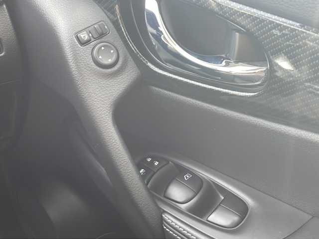 日産 エクストレイル 20X 静岡県 2018(平30)年 1万km ブリリアントホワイトパール プロパイロット/純正メーカーナビ（MM517D-L）/CD/DVD再生可能/Bluetooth/フルセグTV/全方位/バックカメラ/防水合成シート/パワーバックドア/前後ソナー/純正アルミホイール/電子パーキング/本革ステアリング/アイドリングストップ/ミラーヒーター/スマートキー/スペアキーあり/保証書/取扱説明書