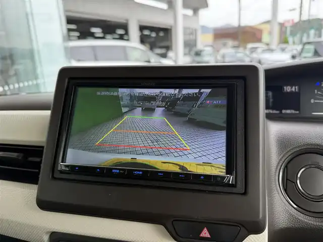 ホンダ Ｎ ＢＯＸ L 京都府 2022(令4)年 1.8万km プラチナホワイトパール ホンダセンシング/・衝突軽減ブレーキ/・誤発進抑制機能/・後方発進抑制機能/・オートハイビーム/・アダブティブクルーズコントロール/・路外逸脱抑制機能/・車線維持支援システム/ KENWOODメモリーナビ、地デジ、Bluetooth/USB端子/ビルトインETC/前席シートヒーター/ステアリングスイッチ/左側パワースラドドア/LEDヘッドランプ