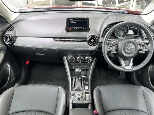マツダ ＣＸ－３ 20SプロアクティブSパッケージ 静岡県 2020(令2)年 3万km ソウルレッドクリスタルM 純正ナビ/・FM/AM/・Stitcher/・aha/・Bluetooth/・USB/・AUX/・CD/DVD/・フルセグTV/主要装備/・衝突被害軽減システム(SBS/SCBS)/・バックカメラ/・サイドカーテンエアバッグ/・前後ドラレコ/・運転席パワーシート/・運転席＋助手席シートヒーター/・ハンドルヒーター/・コーナーセンサー/・ｉ－ｓｔｏｐ/・ＴＣＳ/・ＢＳＭ/・車線逸脱警報/・HUD/・電動パーキング/・MTモード付AT