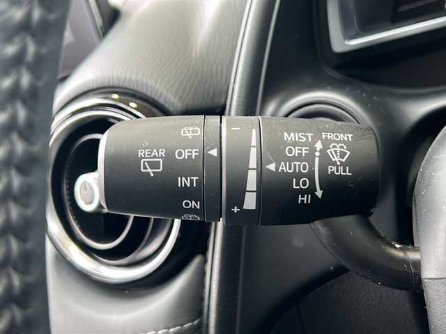 マツダ ＣＸ－３ 20SプロアクティブSパッケージ 静岡県 2020(令2)年 3万km ソウルレッドクリスタルM 純正ナビ/・FM/AM/・Stitcher/・aha/・Bluetooth/・USB/・AUX/・CD/DVD/・フルセグTV/主要装備/・衝突被害軽減システム(SBS/SCBS)/・バックカメラ/・サイドカーテンエアバッグ/・前後ドラレコ/・運転席パワーシート/・運転席＋助手席シートヒーター/・ハンドルヒーター/・コーナーセンサー/・ｉ－ｓｔｏｐ/・ＴＣＳ/・ＢＳＭ/・車線逸脱警報/・HUD/・電動パーキング/・MTモード付AT