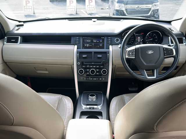 ランドローバー ランドローバー ディスカバリースポーツ　HSE 京都府 2015(平27)年 10.3万km サントリーニブラック 〇４WD/〇スマートキー/〇クルーズコントロール/〇Bluetooth/〇ETC/〇全周囲カメラ/〇純正ナビ/〇純正フロアマット/〇ダウンヒルアシストコントロール