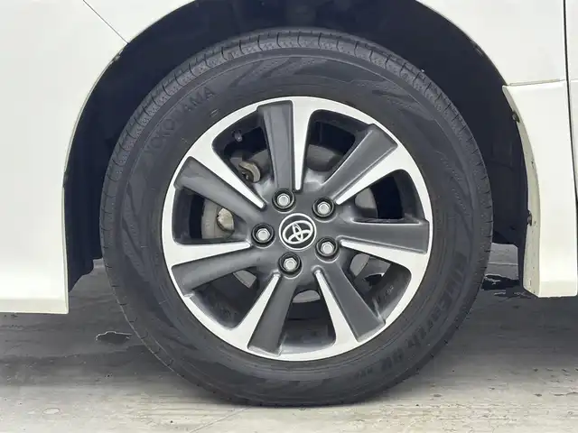 トヨタ ヴォクシー ZS 煌Ⅲ 福井県 2020(令2)年 7.4万km ホワイトパールクリスタルシャイン 純正10インチナビ/(フルセグTV/BT/CD/DVD/FM/AM)/純正フロアマット/バックカメラ/ドライブレコーダー/衝突被害軽減システム/車線逸脱警報/クルーズコントロール/ハーフレザーシート/両側パワースライドドア/横滑り防止装置/ビルトインETC/アイドリングストップ/LEDヘッドライト/フォグランプ/オートライト/ウィンカーミラー/電動格納ミラー/純正16インチAW/シートリフター/プッシュスタート/スマートキー/ドアバイザー/スペアキー×1/保証書/取扱説明書