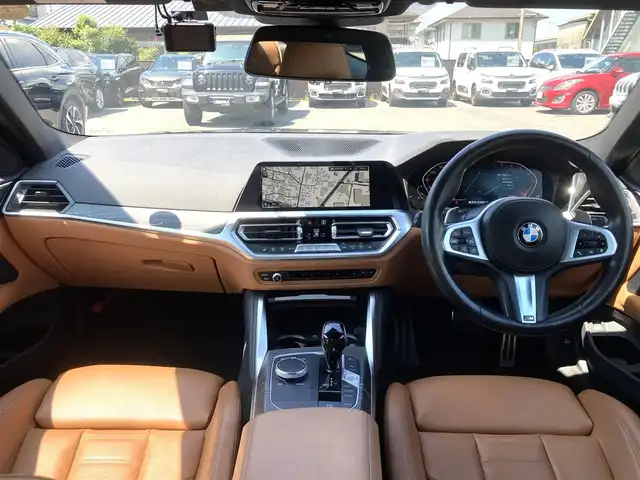 ＢＭＷ ４２０ｉ クーペ Mスポーツ 熊本県 2022(令4)年 3.4万km グレー ・スマートキー/・プッシュスタート/・インテリジェントセーフティ/・PDC自動起動/・アクティブPDC緊急ブレーキ/・パーキングアシスト/・注意喚起アシスタント/・速度アシスト/・クルーズコントロール(追従式)/・茶革シート/・前席パワーシート/・前席シートヒーター /・純正HDDナビ/　【Bluetooth・USB・AppleCarPlay】/・バックカメラ/・ETC/・ドライブレコーダー(前後録画)/・ワイヤレス充電/・LEDヘッドランプ/・純正マット/・保証書/取説