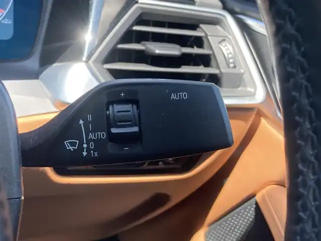 ＢＭＷ ４２０ｉ クーペ Mスポーツ 熊本県 2022(令4)年 3.4万km グレー ・スマートキー/・プッシュスタート/・インテリジェントセーフティ/・PDC自動起動/・アクティブPDC緊急ブレーキ/・パーキングアシスト/・注意喚起アシスタント/・速度アシスト/・クルーズコントロール(追従式)/・茶革シート/・前席パワーシート/・前席シートヒーター /・純正HDDナビ/　【Bluetooth・USB・AppleCarPlay】/・バックカメラ/・ETC/・ドライブレコーダー(前後録画)/・ワイヤレス充電/・LEDヘッドランプ/・純正マット/・保証書/取説