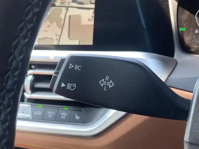 ＢＭＷ ４２０ｉ クーペ Mスポーツ 熊本県 2022(令4)年 3.4万km グレー ・スマートキー/・プッシュスタート/・インテリジェントセーフティ/・PDC自動起動/・アクティブPDC緊急ブレーキ/・パーキングアシスト/・注意喚起アシスタント/・速度アシスト/・クルーズコントロール(追従式)/・茶革シート/・前席パワーシート/・前席シートヒーター /・純正HDDナビ/　【Bluetooth・USB・AppleCarPlay】/・バックカメラ/・ETC/・ドライブレコーダー(前後録画)/・ワイヤレス充電/・LEDヘッドランプ/・純正マット/・保証書/取説