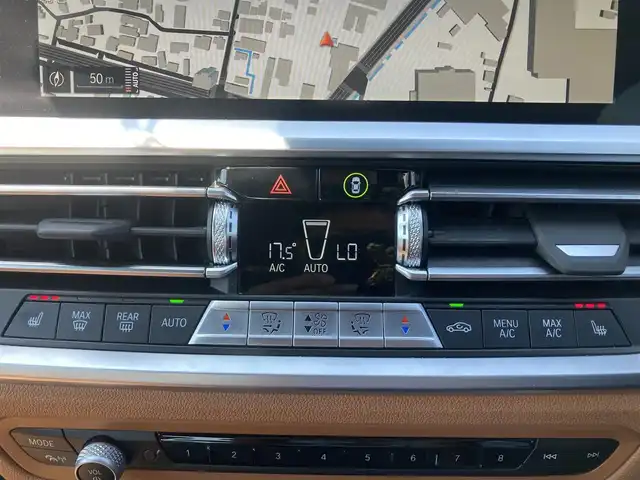 ＢＭＷ ４２０ｉ クーペ Mスポーツ 熊本県 2022(令4)年 3.4万km グレー ・スマートキー/・プッシュスタート/・インテリジェントセーフティ/・PDC自動起動/・アクティブPDC緊急ブレーキ/・パーキングアシスト/・注意喚起アシスタント/・速度アシスト/・クルーズコントロール(追従式)/・茶革シート/・前席パワーシート/・前席シートヒーター /・純正HDDナビ/　【Bluetooth・USB・AppleCarPlay】/・バックカメラ/・ETC/・ドライブレコーダー(前後録画)/・ワイヤレス充電/・LEDヘッドランプ/・純正マット/・保証書/取説