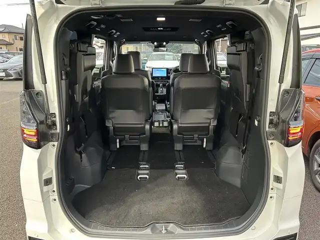 トヨタ ヴォクシー ハイブリッド S－Z 宮城県 2025(令7)年 0.5万km ホワイトパールクリスタルシャイン ディスプレイオーディオプラス/・コネクティッドナビ対応10.5インチディスプレイオーディオ/・車載メモリーナビ/・CD/DVD/・地デジTV/・USB/HDMI/・AppleCarPlay/AndroidAuto/・ETC2.0/トヨタチームメイト/・アドバンストパーク/・パーキングサポートブレーキ（周囲静止物/後方歩行者）/・パノラミックビューモニター/・エレクトロシフトマチック/プロジェクター式LEDヘッドランプ/デイライト/アダプティブハイビームシステム/寒冷地仕様/＝＝＝/BLITZ車高調/セーフティセンス/・プリクラッシュセーフティ/・レーントレーシングアシスト/・レーンディパーチャーアラート/・レーダークルーズコントロール/・オートマチックハイビーム/・ロードサインアシスト/・ドライバー異常時対応システム/・プロアクティブドライビングアシスト/・発進遅れ告知機能/パーキングサポートブレーキ（前後方静止物）/AC100V/1500W/両側パワースライドドア/ハーフレザー/シートヒーター/電動パーキングブレーキ/ブレーキホールド/純正17インチAW/W/サイド/カーテンエアバッグ