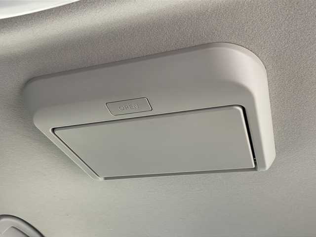 日産 セレナ e－パワー ハイウェイスター V 新潟県 2020(令2)年 7.3万km ブリリアントホワイトパール 　メモリナビ/　フルセグテレビ/　バックカメラ/　フリップダウンモニター/　両側パワースライドドア/　ETC2.0/　ドライブレコーダー/　LEDヘッドライト/　アラウンドビューモニター/　アイドリングストップ/　ウィンカーミラー/　クルーズコントロール/　プッシュスタート