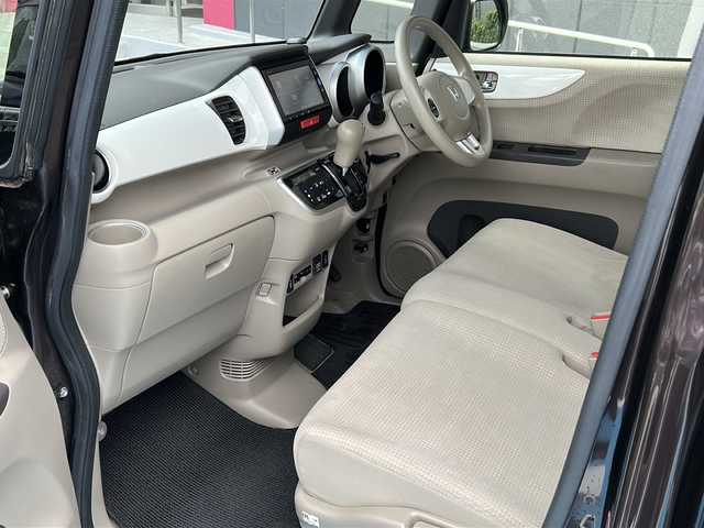 ホンダ Ｎ ＢＯＸ G SSパッケージ 広島県 2017(平29)年 4.4万km プレミアムディープモカパール シティーブレーキアクティブシステム/両側パワースライドドア/純正7型ナビ（YXM-175Fi）/・CD・DVD・BT・SD・ワンセグTV/バックカメラ/ステアリングスイッチ/ETC/ドライブレコーダー/前席シートヒーター/純正フロアマット/ドアバイザー/サンシェード/プッシュスタート/スマートキー/スペアキー/取扱説明書/保証書