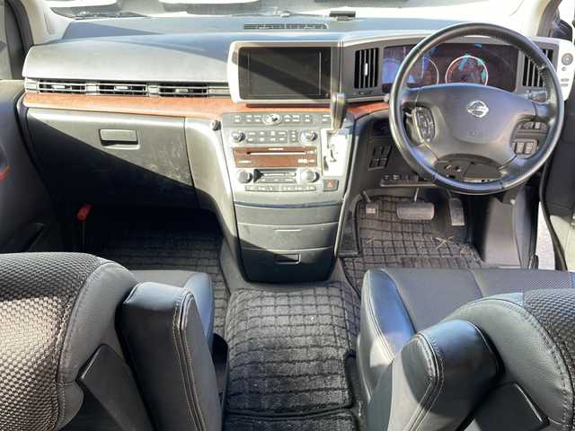 日産 エルグランド ハイウェイスター 福島県 2004(平16)年 13万km ミスティックブラック 純正ナビ　バックＣ　ＡＦＳ　純正フロアマット　ＥＴＣ　片側パワスラ　ワイパーデザイアー　ステリモ　電格ミラー　ドアバイザー　スマートキー　パートタイム４ＷＤ　オートライト　ＨＩＤヘッドライト　取説