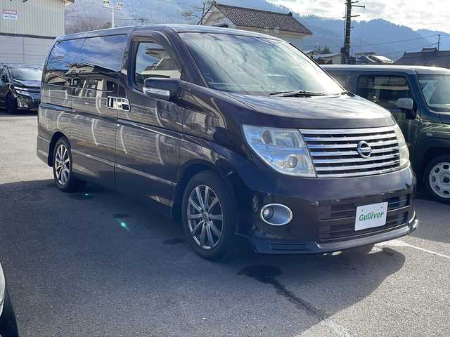 日産 エルグランド ハイウェイスター 福島県 2004(平16)年 13万km ミスティックブラック 純正ナビ　バックＣ　ＡＦＳ　純正フロアマット　ＥＴＣ　片側パワスラ　ワイパーデザイアー　ステリモ　電格ミラー　ドアバイザー　スマートキー　パートタイム４ＷＤ　オートライト　ＨＩＤヘッドライト　取説
