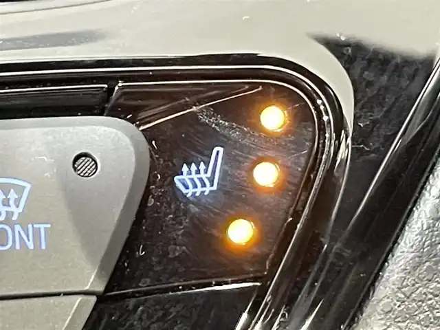 トヨタ Ｃ－ＨＲ G モード ネロ セーフティプラス 愛知県 2021(令3)年 2万km ブラックマイカ 純正8インチディスプレイオーディオ/衝突軽減ブレーキ/パノラミックビューモニター/レーダークルーズコントロール/100V電源/ビルトインETC2.0/シートヒーター/LEDヘッドライト/ドライブレコーダー/ブラインドスポットモニター/フルセグTV/Bluetooth/コーナーセンサー/レーンキープアシスト/オートハイビーム/プッシュスタート/USB接続/スマートキー/ミュージックプレイヤー接続/純正フロアマット/純正アルミホイール/オートライト/禁煙車/後期モデル/ハーフレザーシート/ウィンカーミラー/電動格納ミラー/フォグランプ/ランバーサポート/ステアリングリモコン/横滑り防止装置/電動パーキングブレーキ/オートブレーキホールド/オートエアコン/先行車発進告知/ロードサインアシスト